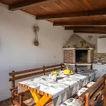 Pet Friendly In With Sauna Pola
