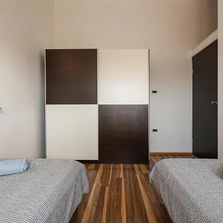 Дом отдыха 4 Bedroom Beautiful In *