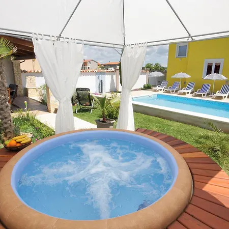 Pet Friendly In With Sauna * Pula