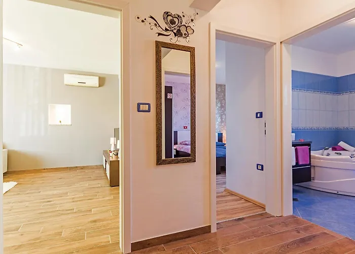 4 Bedroom Beautiful In Hébergement de vacances