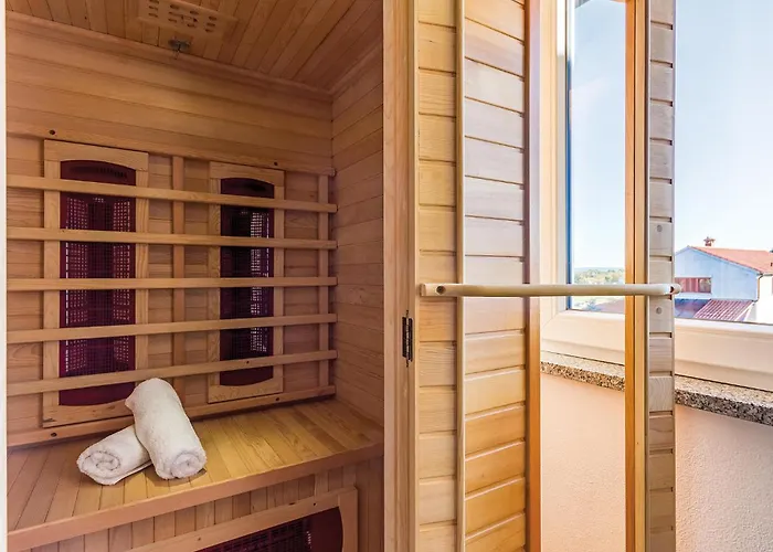 4 Bedroom Beautiful In * Pola