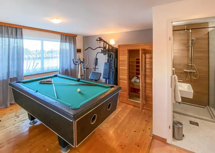 4 Bedroom Beautiful In * Pula